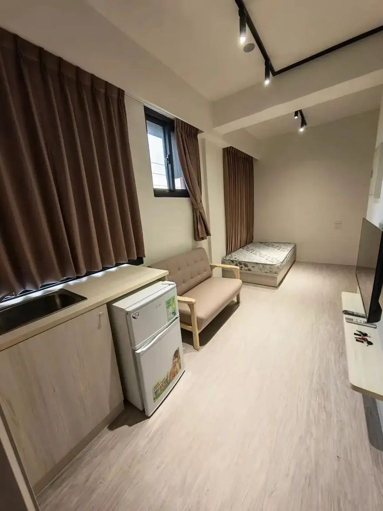 台中市東區進化路205巷